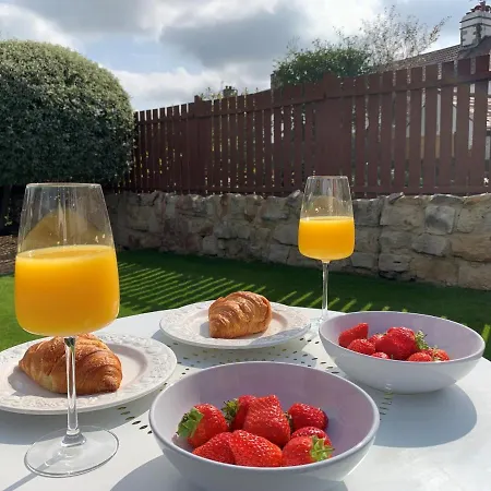 Luxury Cosy - In The Golden Triangle Leeds Leeds (West Yorkshire)